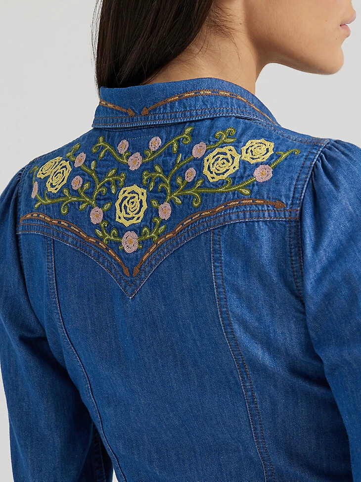 robe brodée wrangler x yellow rose par kendra scott délavage moyen