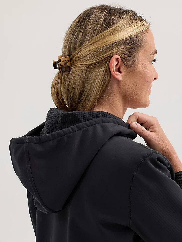sweat à capuche technique wrangler riggs workwear pour femme noir de jais