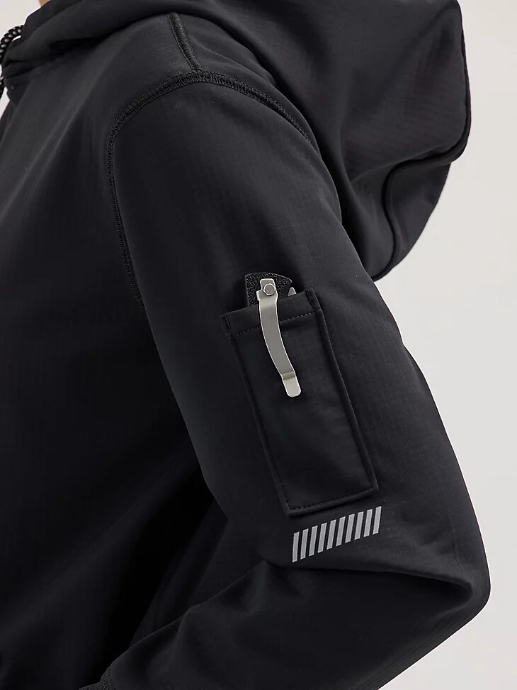 sweat à capuche technique wrangler riggs workwear pour femme noir de jais