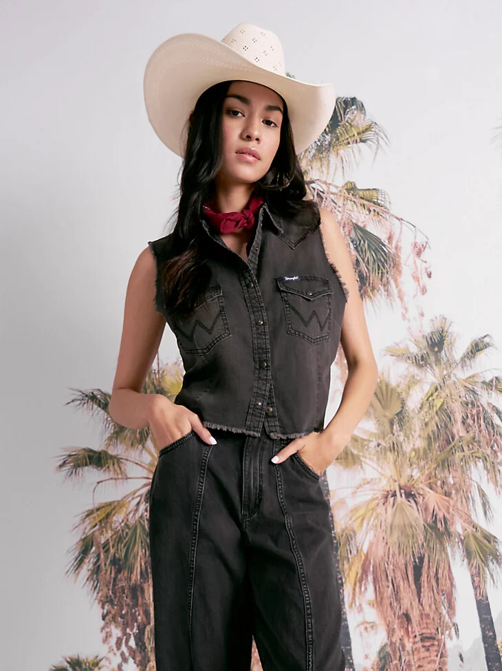 débardeur court en denim effiloché wrangler pour femme style western noir effiloché