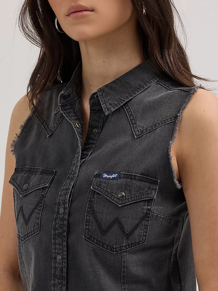 débardeur court en denim effiloché wrangler pour femme style western noir effiloché