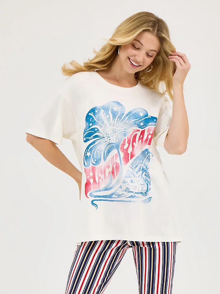 t-shirt oversize wrangler x lainey wilson heck yeah