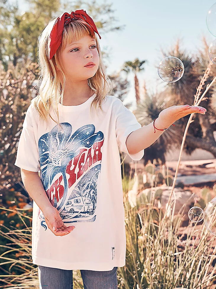 t-shirt graphique oversize wrangler x lainey wilson pour fille heck yeah