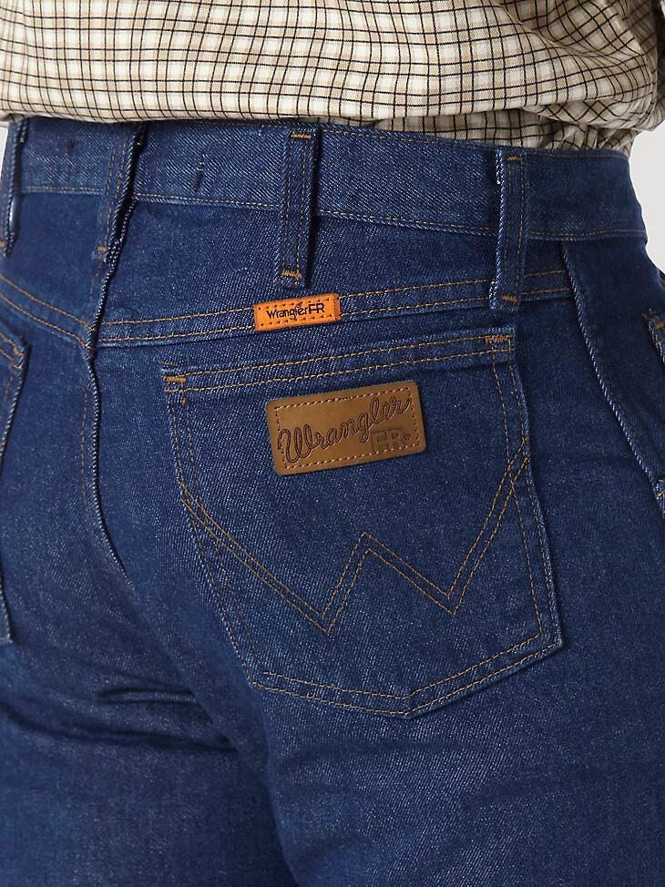 jean en denim léger wrangler fr ignifugé coupe régulière prélavé