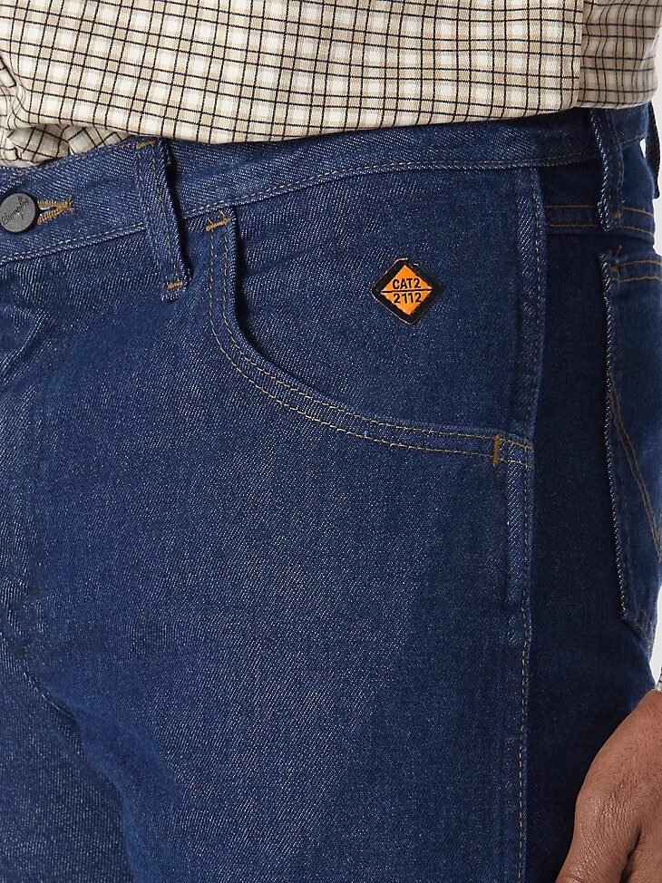 jean en denim léger wrangler fr ignifugé coupe régulière prélavé