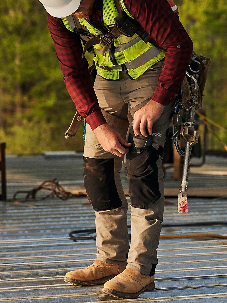 pantalon de charpentier technique wrangler riggs workwear kaki foncé
