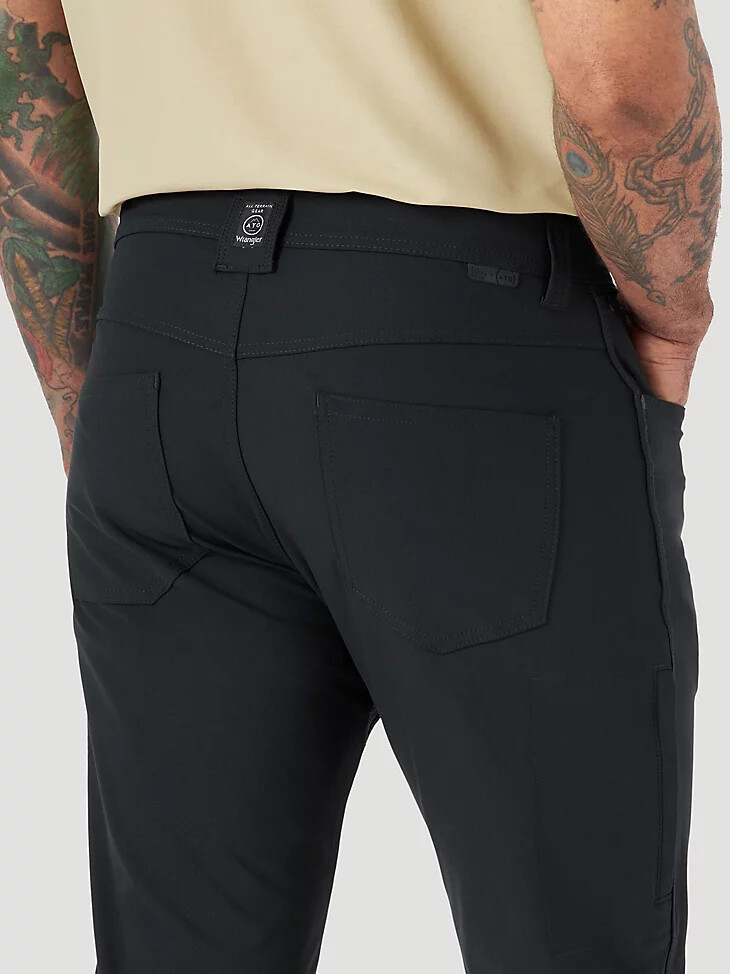 pantalon wrangler atg fwds à cinq poches pour homme noir de jais