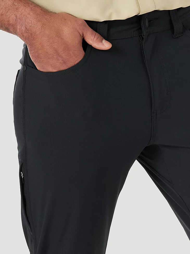 pantalon wrangler atg fwds à cinq poches pour homme noir de jais