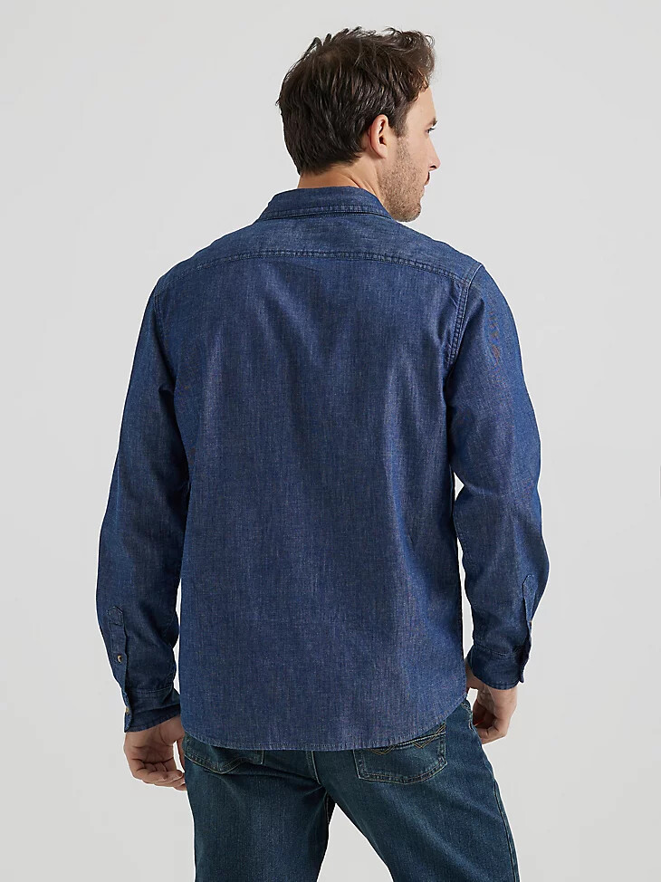 chemise wrangler à manches longues en sergédenim pour homme délavage