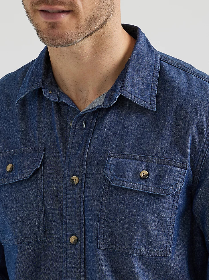 chemise wrangler à manches longues en sergédenim pour homme délavage