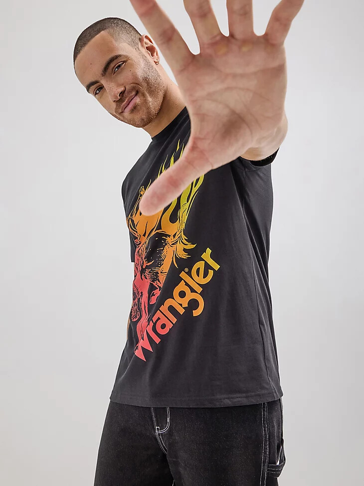 t-shirt wrangler x hot wheels pour homme flaming bronco noir beauté