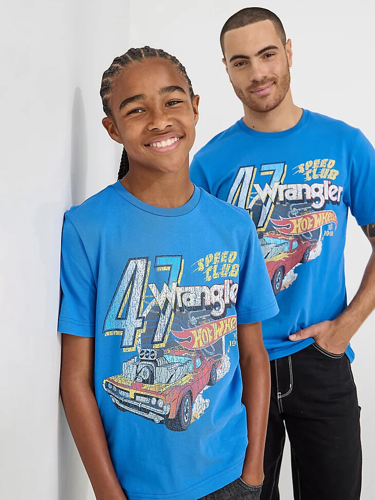 t-shirt bleu wrangler x hot wheels speed club pour homme