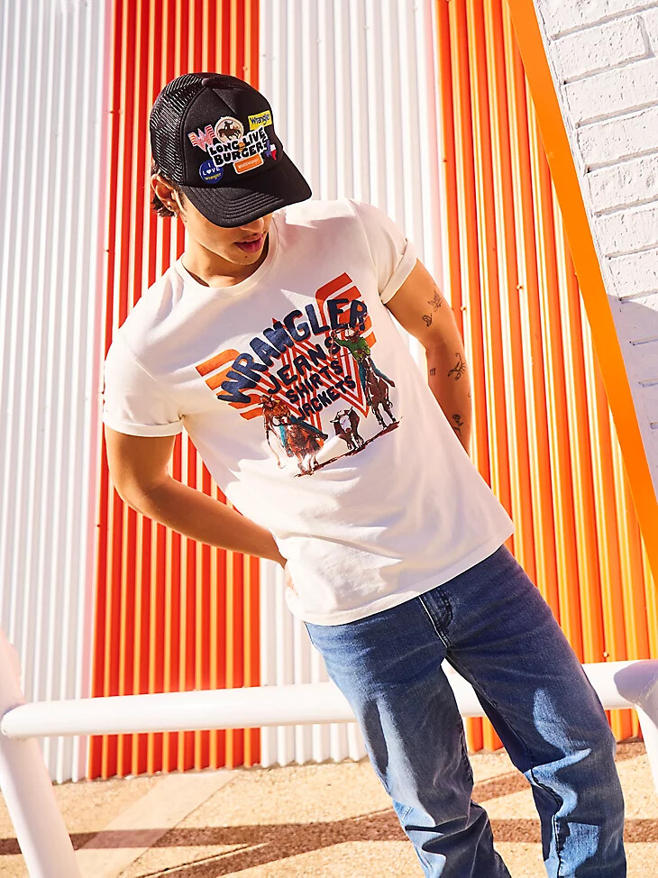 t-shirt graphique wrangler x whataburger pour homme couleur guimauve