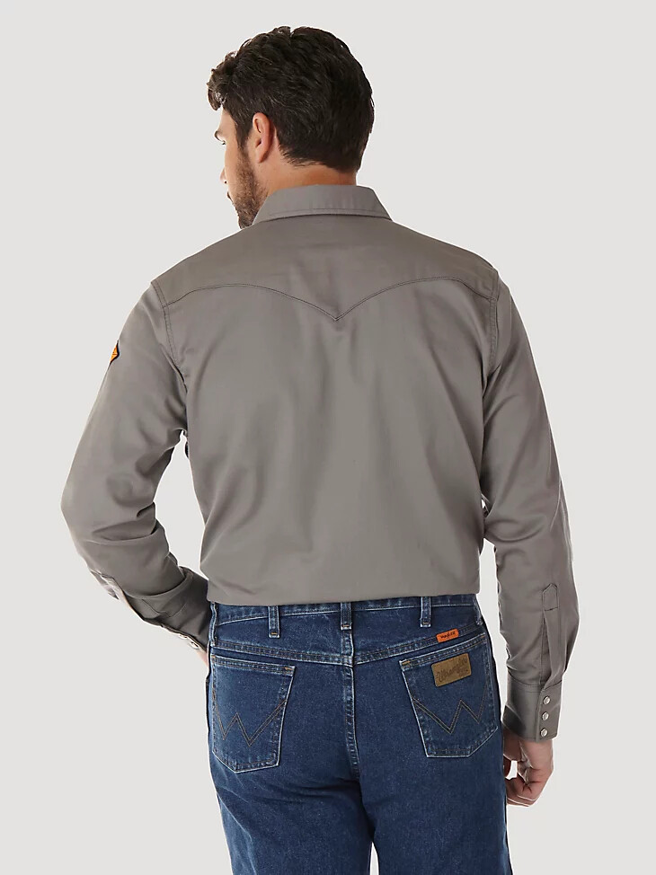 t-shirt à manches longues ignifugé wrangler fr couleur anthracite.