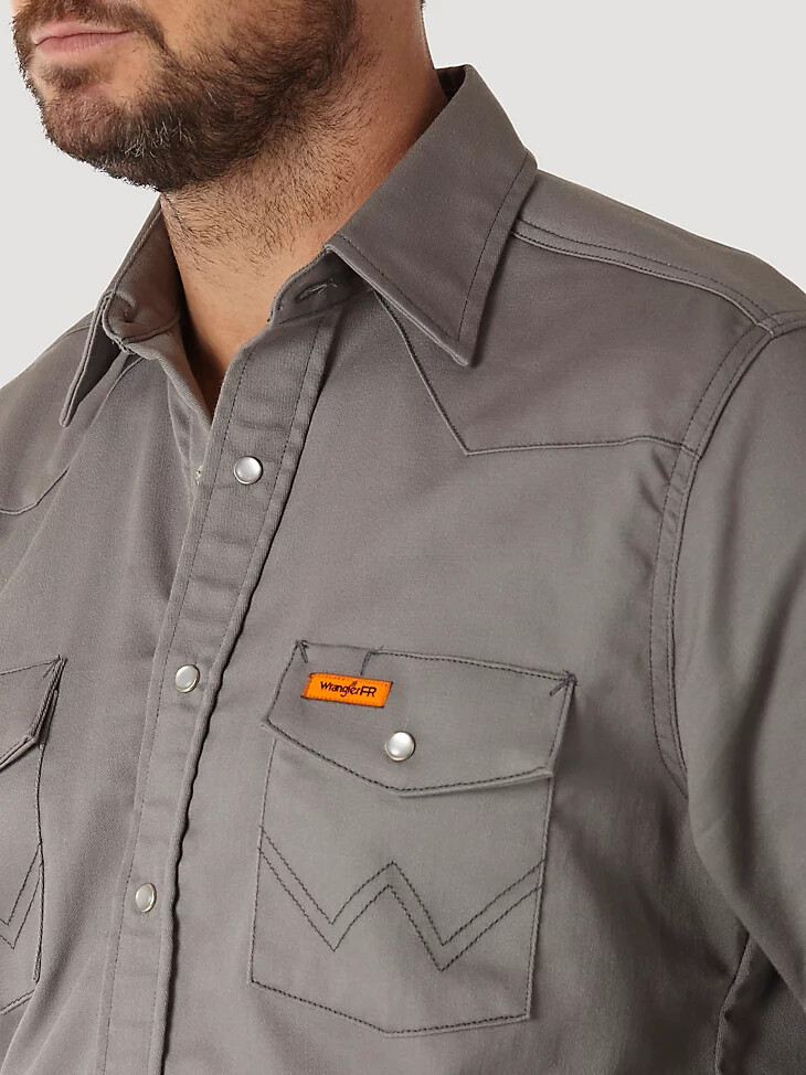 t-shirt à manches longues ignifugé wrangler fr couleur anthracite.