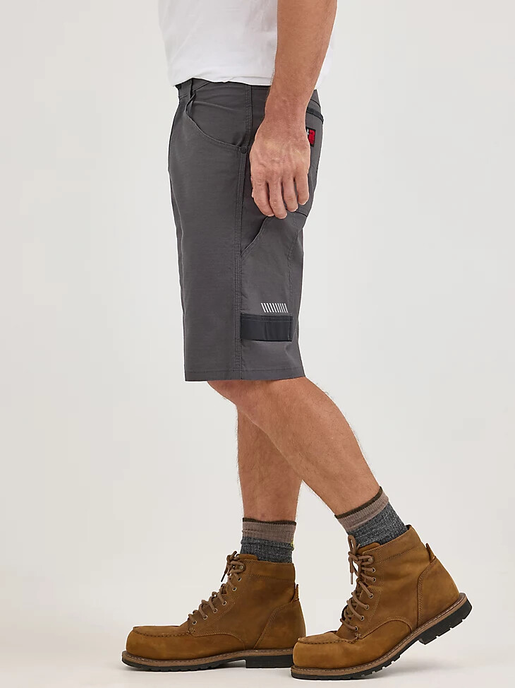 vêtements de travail techniques wrangler riggs pour charpentiers rayures grises courtes